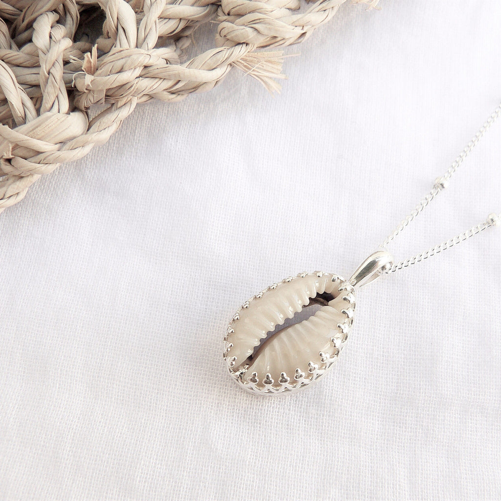 Pandawa Cowrie Shell Necklace Silver 1