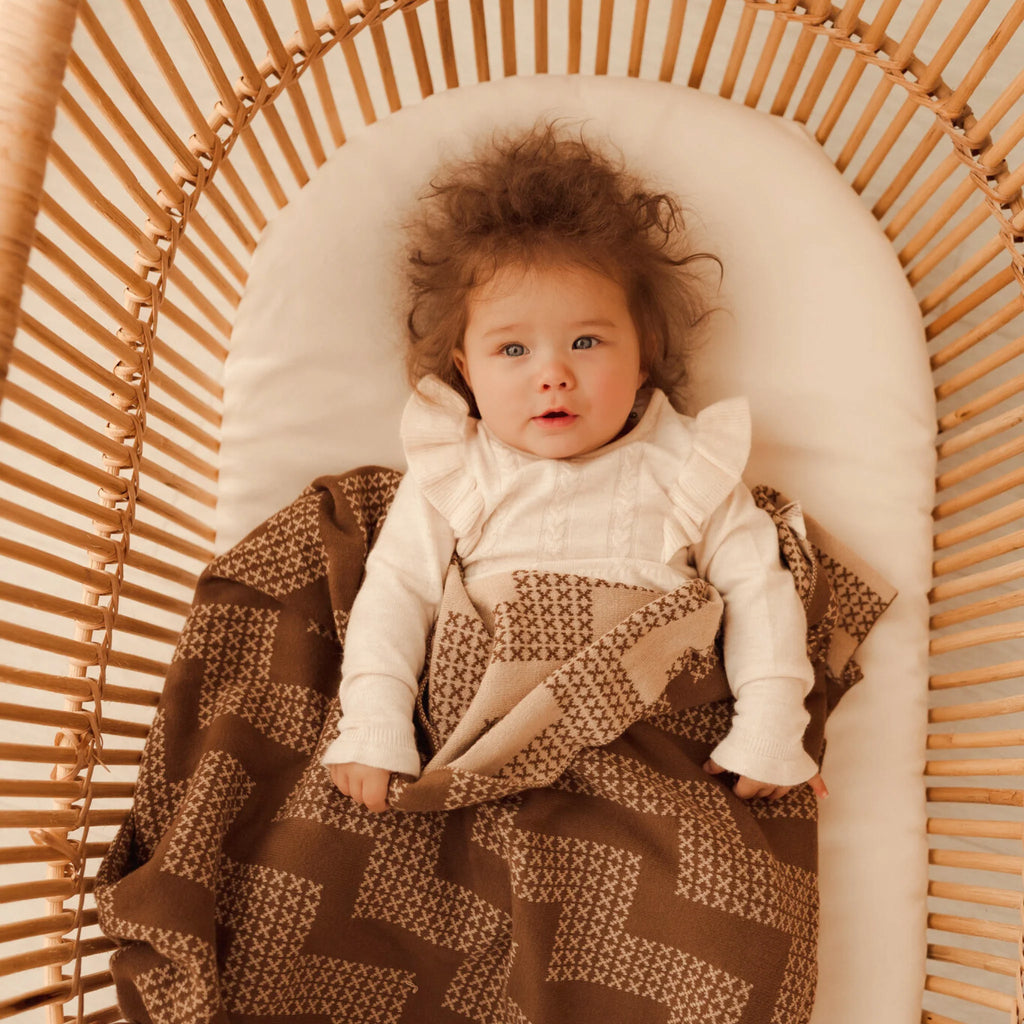Pēpi Knitted Blanket -Poutama - Parauri