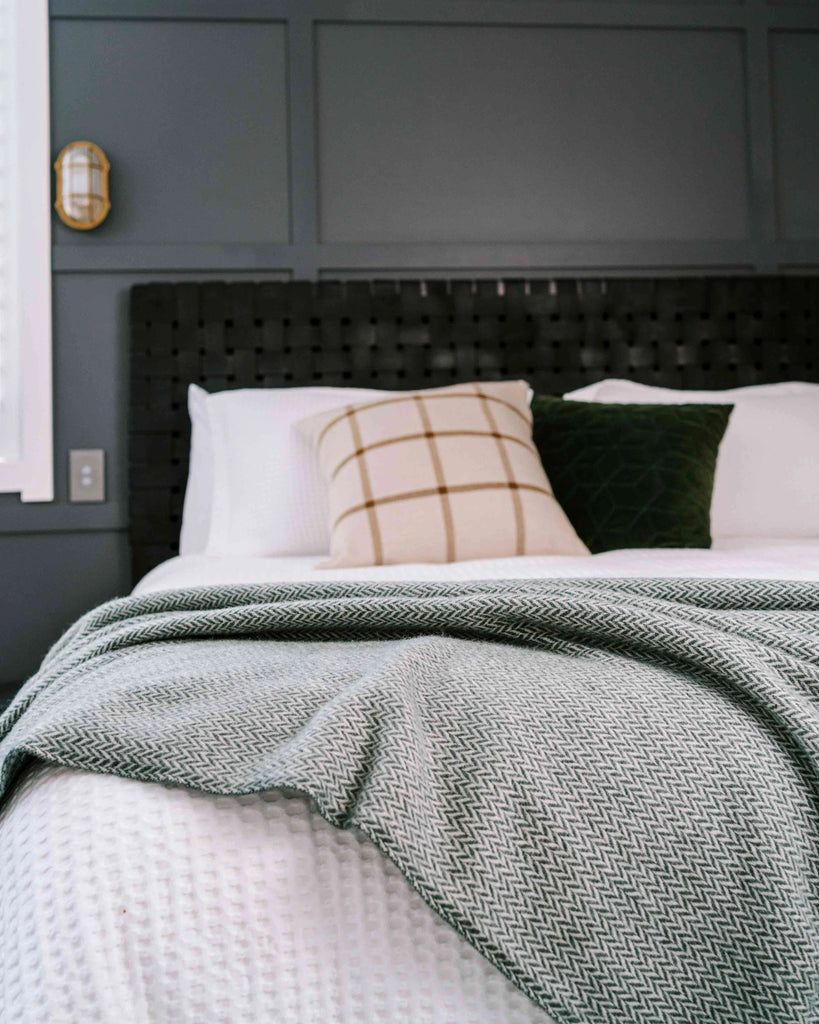 Goss Green Throw