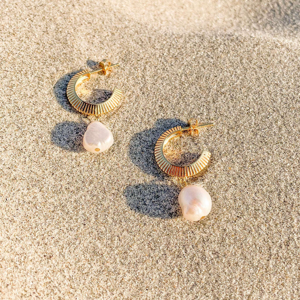 Aada Pearl Earring - Gold