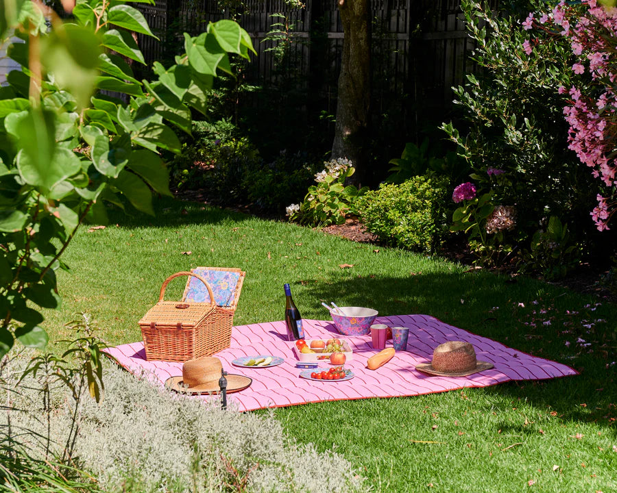 Iced Vovo Stripe Picnic Mat