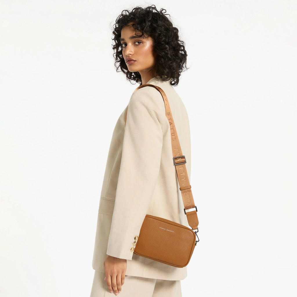 Plunder with Webbed Strap - Camel